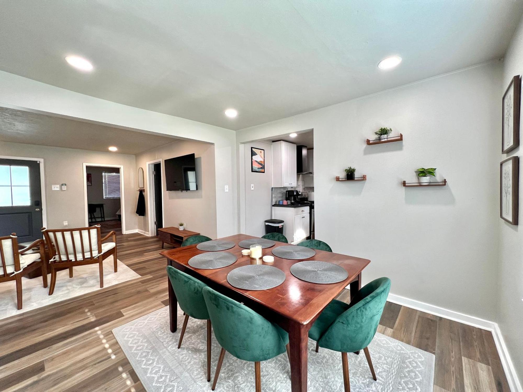 Modern Style Home Near Dt Indy & Major Attractions Indianapolis Exterior photo