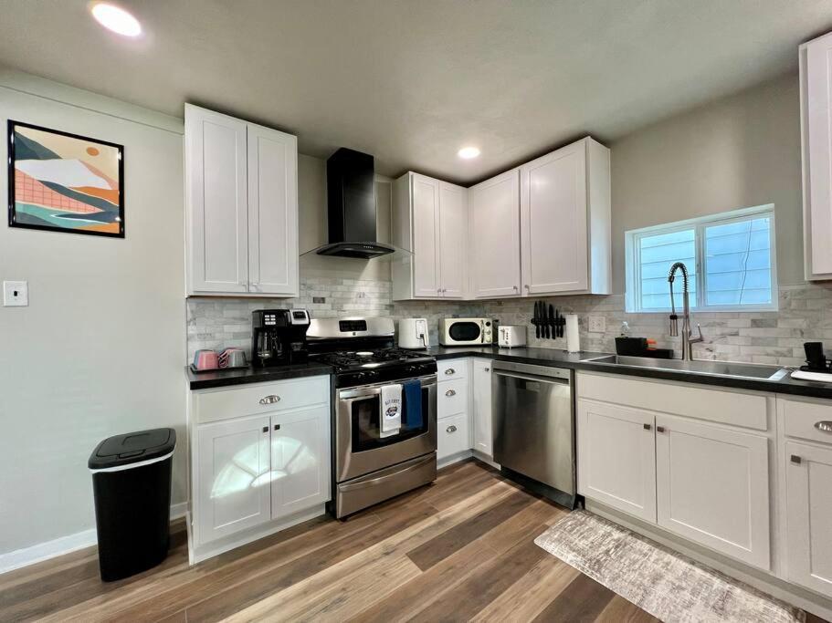 Modern Style Home Near Dt Indy & Major Attractions Indianapolis Exterior photo