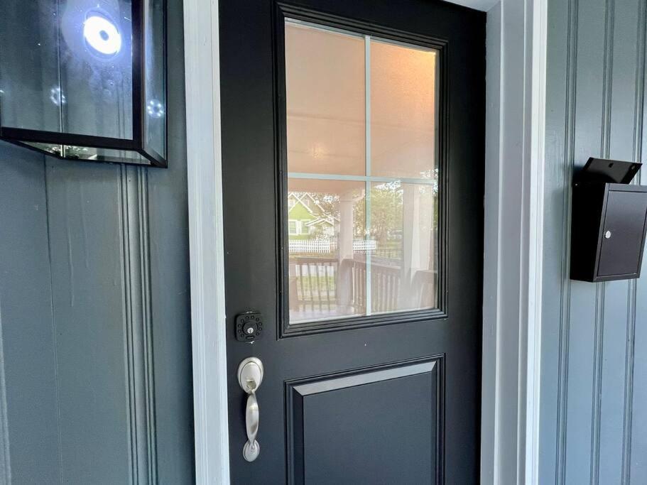 Modern Style Home Near Dt Indy & Major Attractions Indianapolis Exterior photo