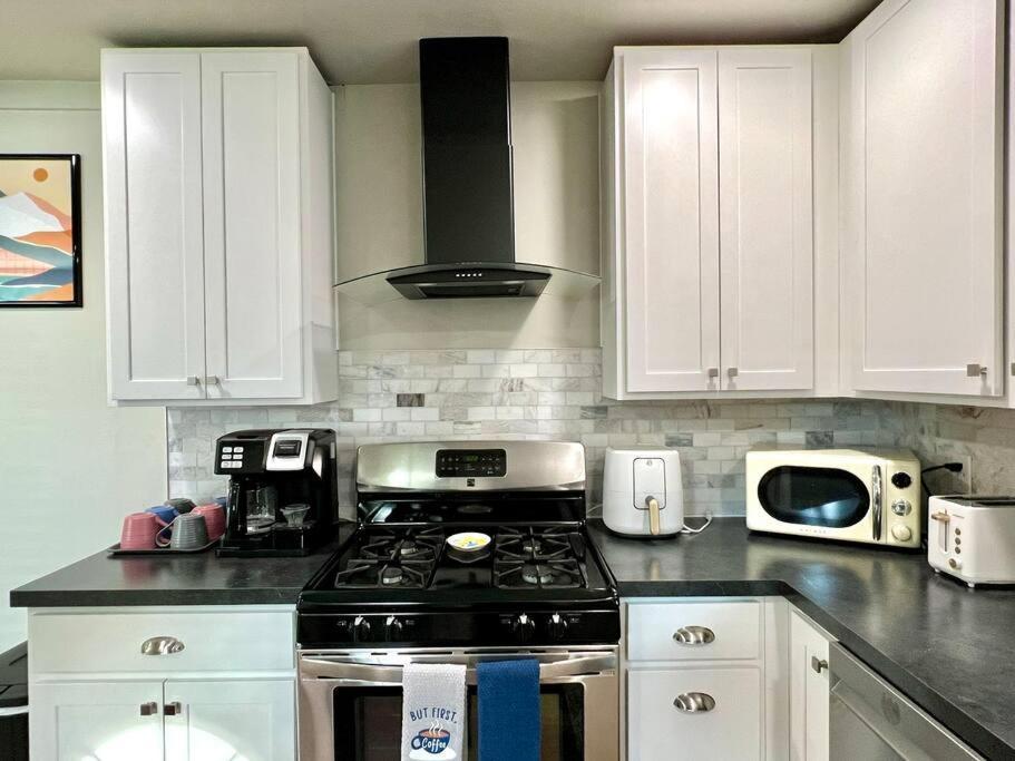 Modern Style Home Near Dt Indy & Major Attractions Indianapolis Exterior photo