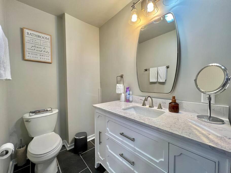 Modern Style Home Near Dt Indy & Major Attractions Indianapolis Exterior photo